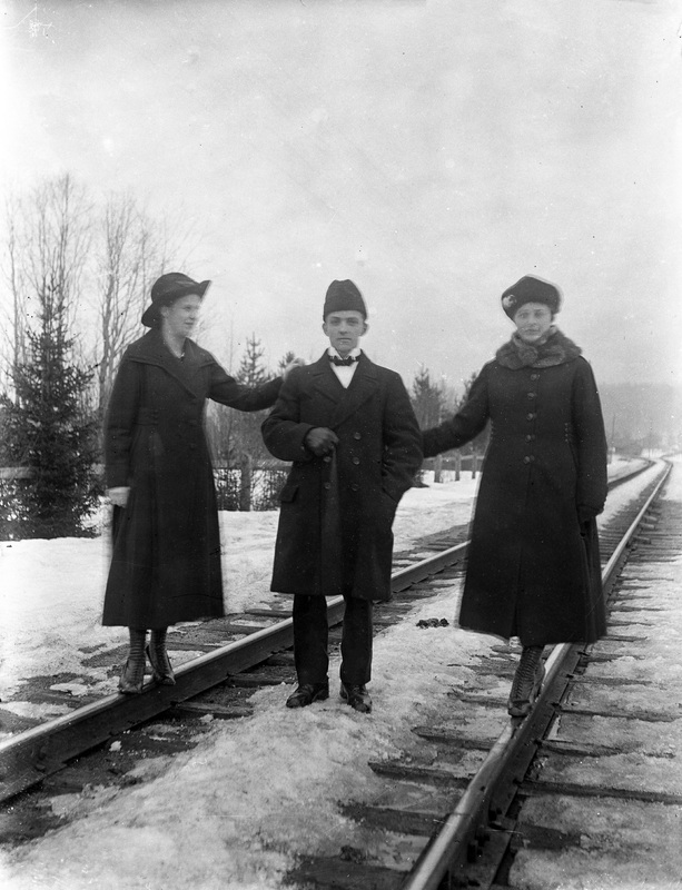 Aina, Edvin och Elisé