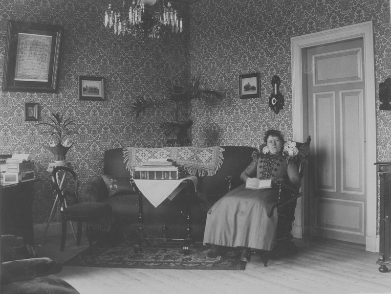 Clara i mottagningsrummet 21 maj 1899