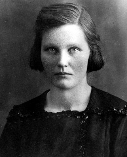 Anna Elisabet Åström, född 1901. Dotter till Ni...