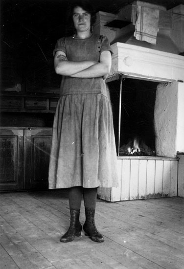 Hilma Isaksson i köket, 1926.