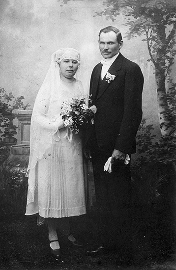 Brudpar: Verner Sandqvist och Anna Johansson, 1...
