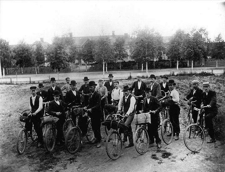 Efter en cykeltur Robertsfors-Umeå 26/6 1905. N...