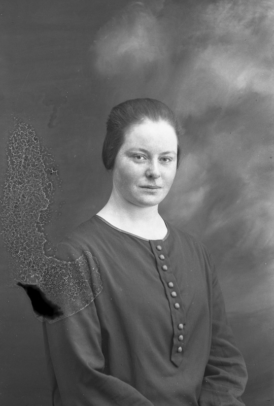 Signhild Eriksson gift Lundström i Gräsmyr