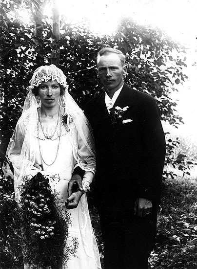 Brudparet Sören Höglund, Örträsk, född 2/10 190...