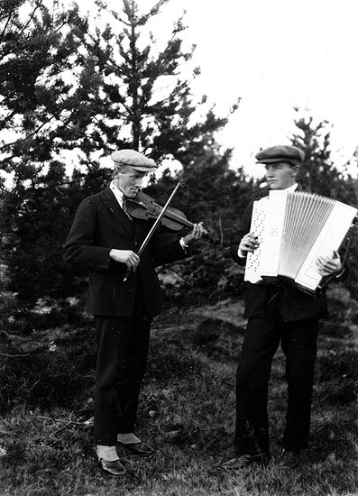 Konrad Karlsson och Axel Lindgren 1929. Spelade...