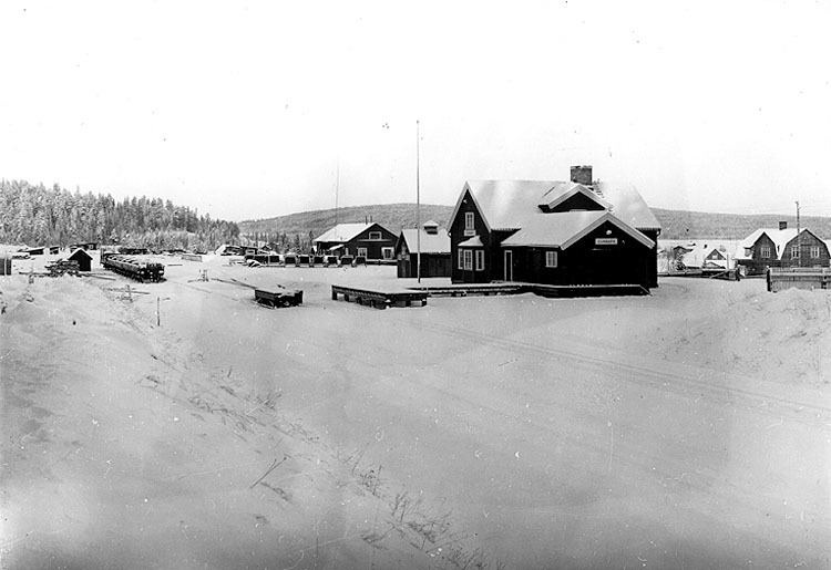 Järnvägsstation 1926 - 30. Tippvagnar, förråd o...