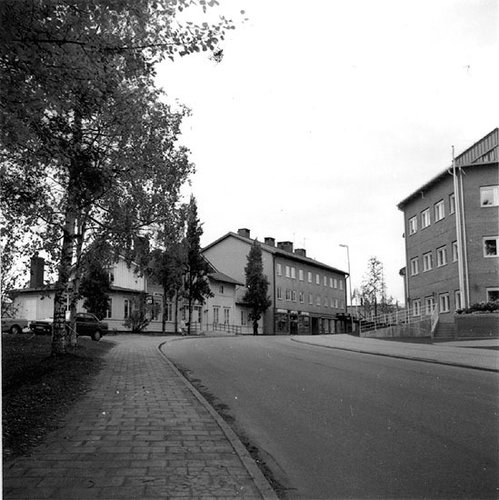Södra uppfarten till Storgatan. Till vänster fö...