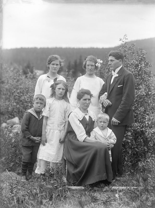 Thyra gift med Thure Fransson, Linnea Johansson...