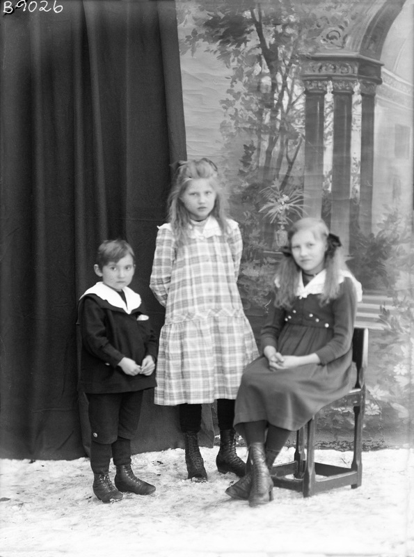 Från vänster: Gustav Öhrnell, Tea Öhrnell och A...