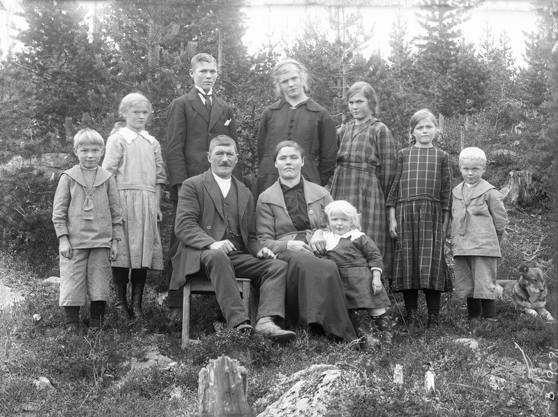 Janne Johanssons familj i Örnäs.