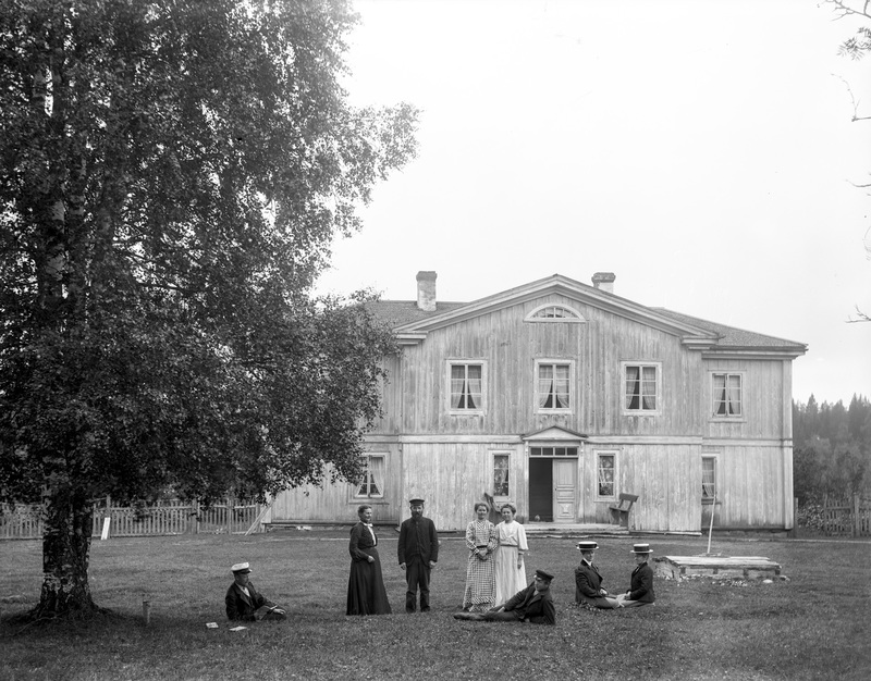 Gamla herrgården i Leduåfors. Då bilden togs år...