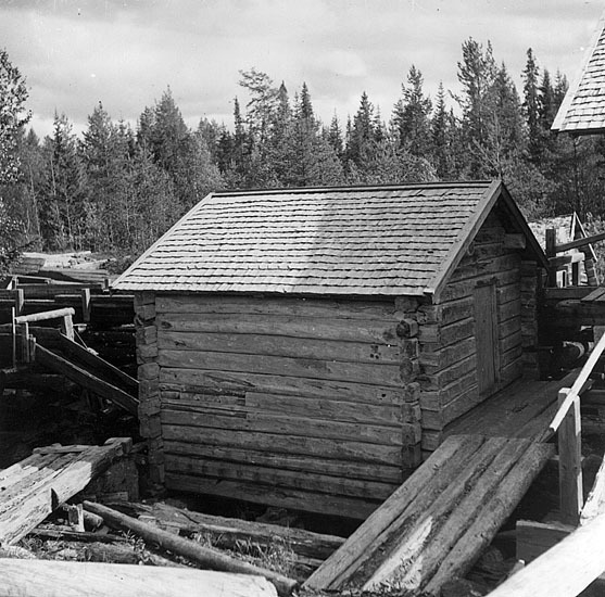 Skvaltkvarn i Mesjöån. Foto från nordnordväst.
