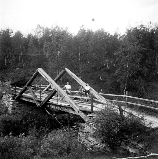 Bron över Dorrombäcken vid Klimpfjäll, 1942.