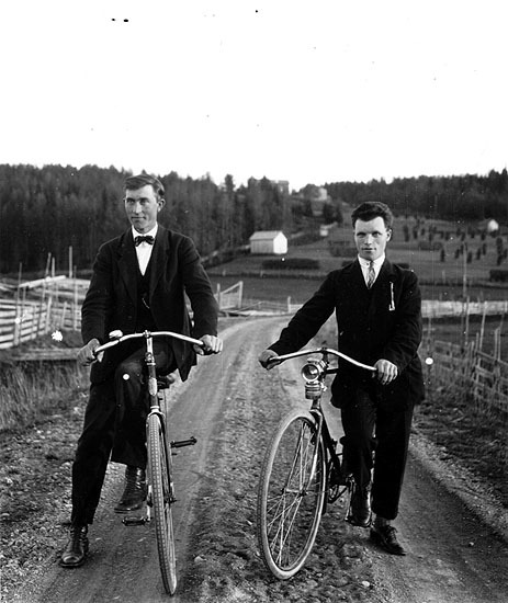 Adrian Isaksson och Per Johansson, skomakare fr...