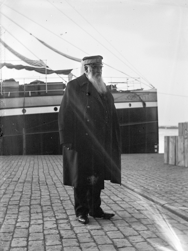 Riksantikvarie Hildebrand på Kalmar kaj 1903