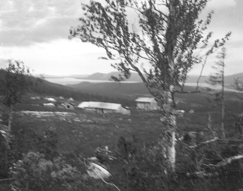 Utsikt över Storskog med sjön Girjan i bakgrund...
