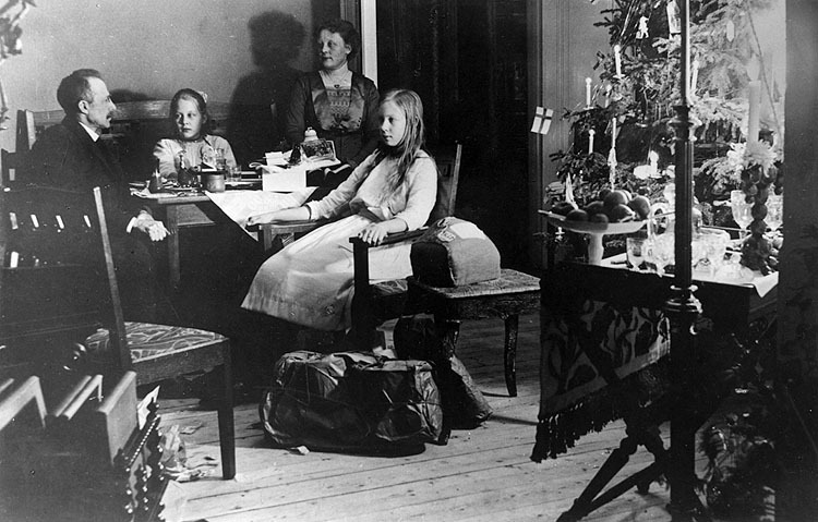 Familjen Grapengiesser julafton 1914.