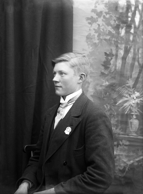 Manfred Johansson, Aha, son till Lång Ante.