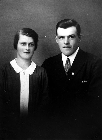 Paulina och Gunnar Lundgren, Välvsjöliden 1929....