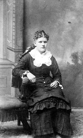 Porträtt av Anna Erika Bergman född 24/7 1864. ...