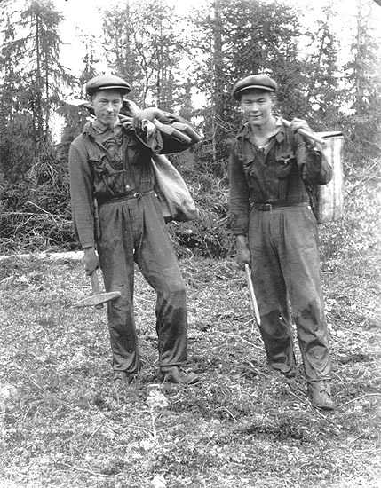 Till vänster Kuno Rådahl född 1914, till höger ...