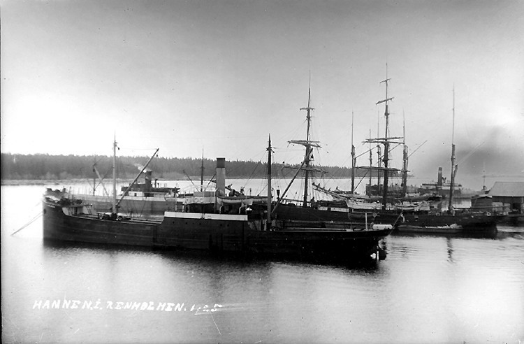 Hamnen i Renholmen år 1925.