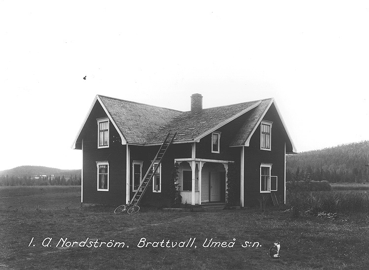 I A Nordströms gård, Brattvall.