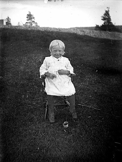 Flickporträtt av Britta Pettersson, Tällberg.