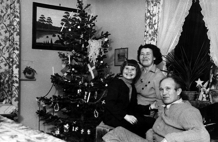 Julen 1956. Sittande från vänster till höger: O...