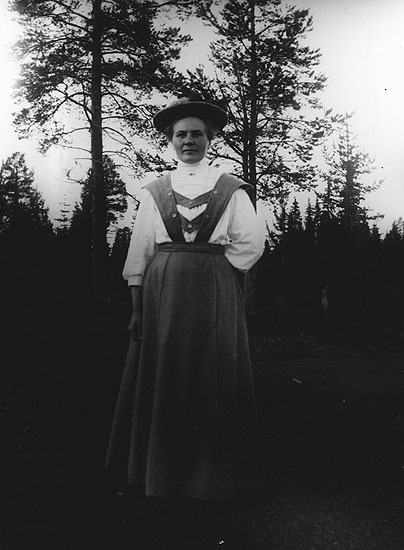 Albertina Jonsson, Storarmsjö, gift med bonden ...