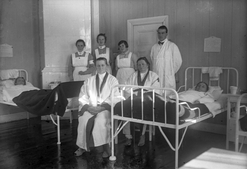 Sjukstugan i Sorsele slutet av 1920-talet. Förm...