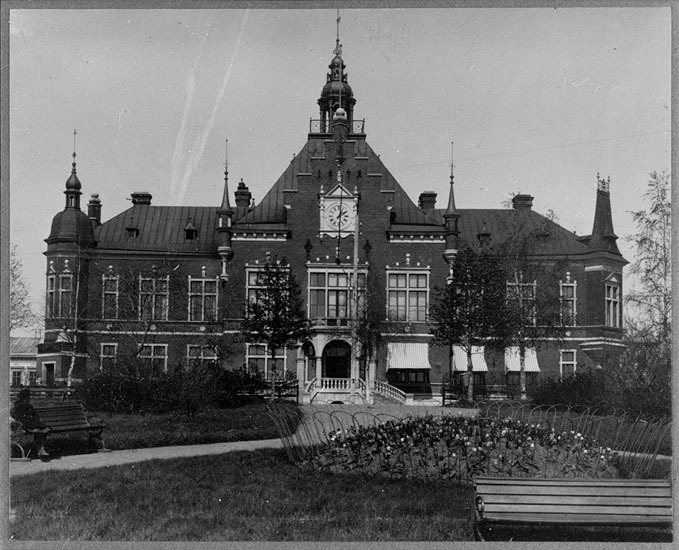 Rådhuset och Rådhusparken. Fasad mot söder, 1916.