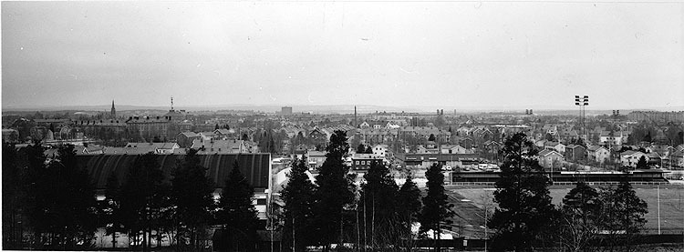Utsikt över Gammliavallen och staden.