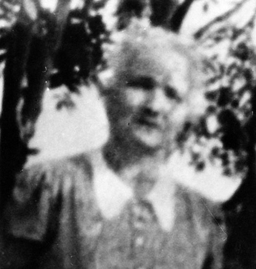 Eva Karolina, född Johansson den 12/11 1898, do...