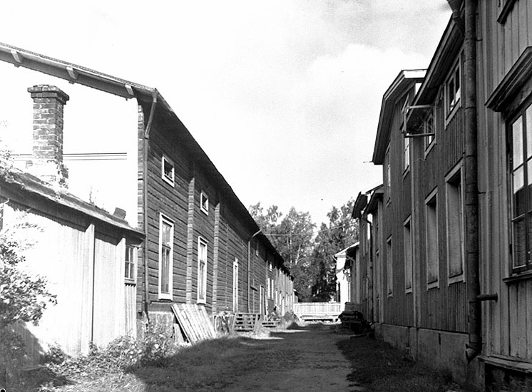 Rådhusgatan, Linderska huset parallellt med Trå...