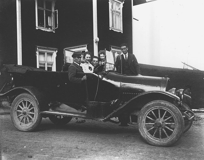 Chaufför Engman Nyåker med tysk bil Presto.