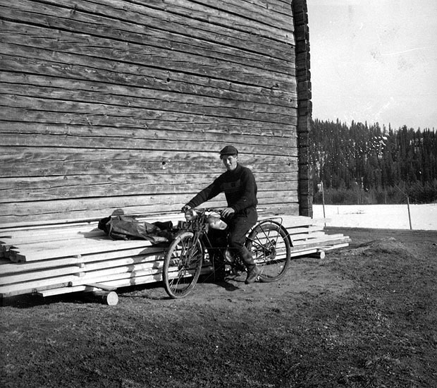 Jonas Perssons gård, cirka 1955. Egon Alqvist, ...