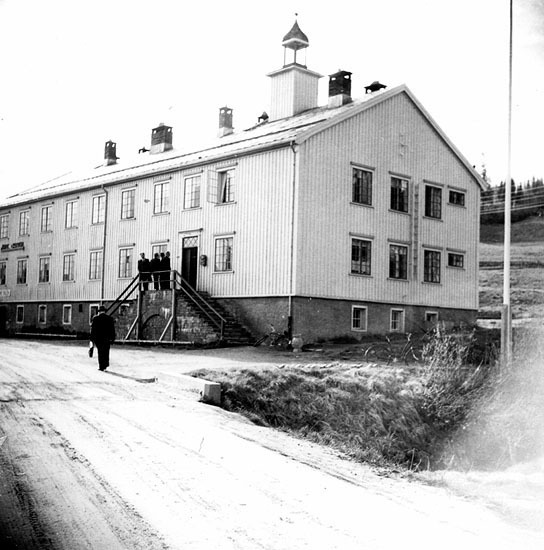 Kommunalhuset i Hattfjelldal uppfört av tyskarn...