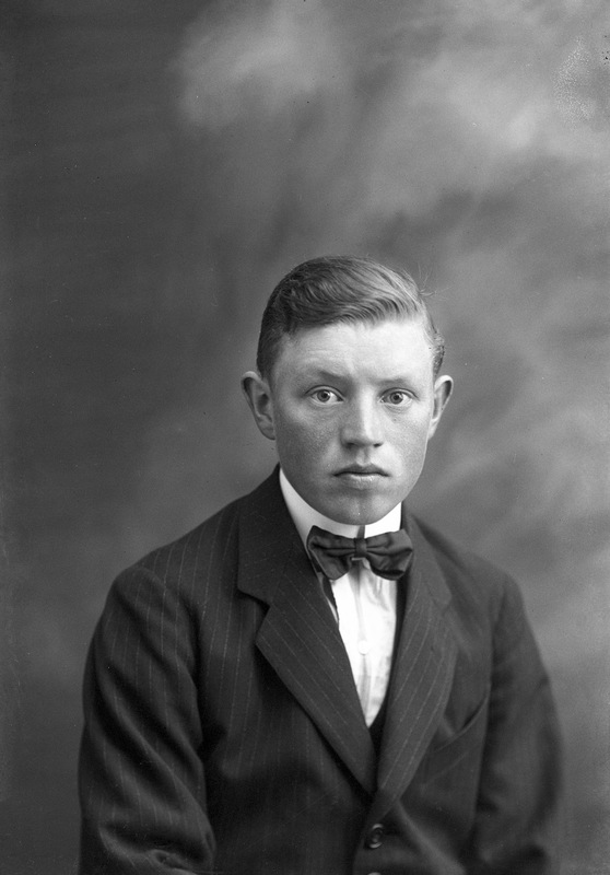 Elmer Olsson, Gräsmyr