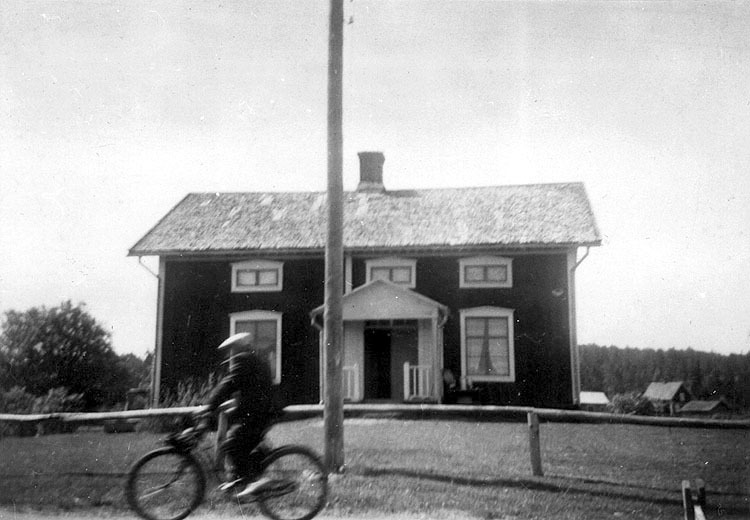 Johan Johanssons gård i Sikeå där man hade skol...