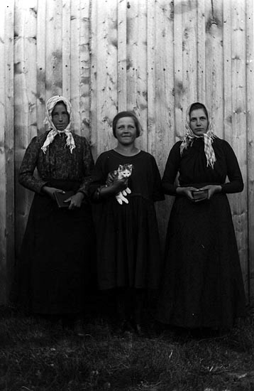 Från vänster: Alida Lindgren, Lidsjön, Elsa Nys...
