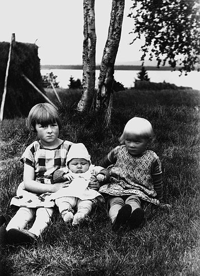 Ingeborg och Hjalmar Davidius Perssons barn Lis...