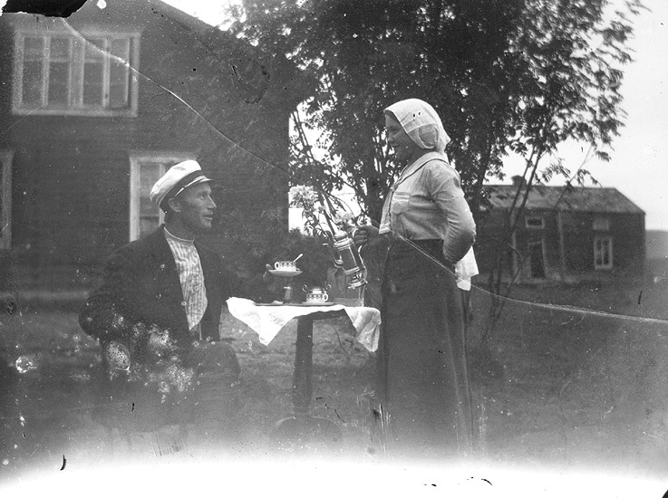 Erhard Vikström och systern Sally före 1920 Ark...