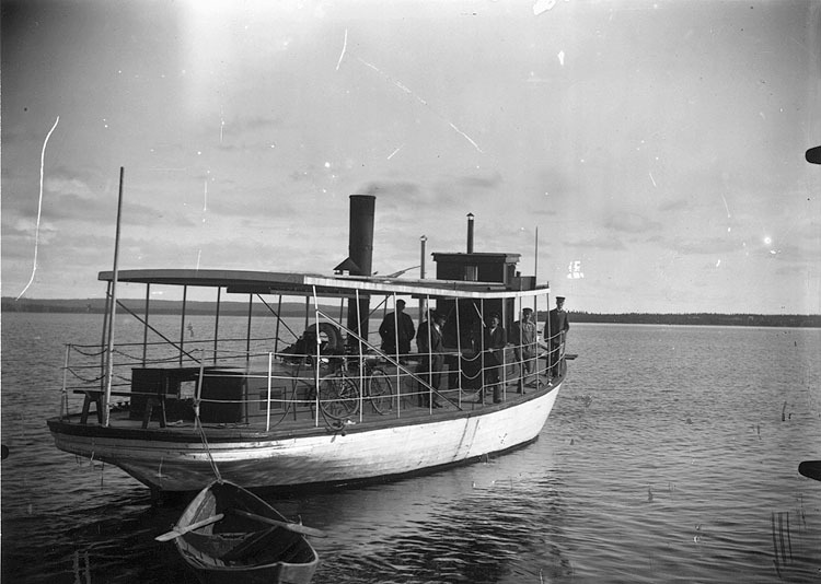 August Lundbergs båt, Malgomaj 2, färdigbyggd. ...