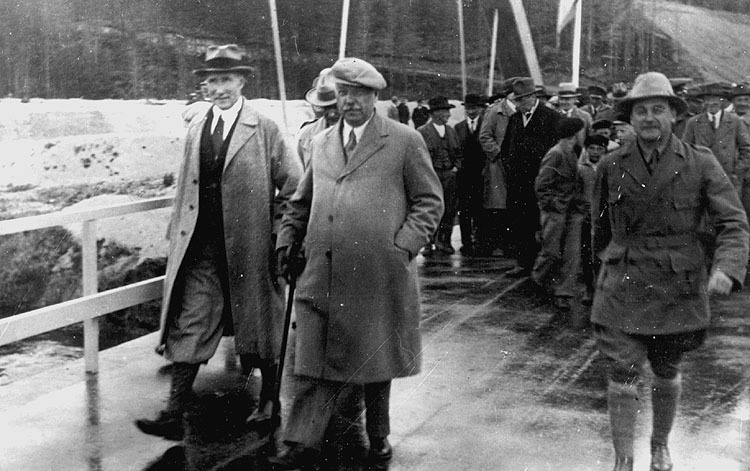 Vägdagarna 1933. Ottonträskbron invigs. Från vä...