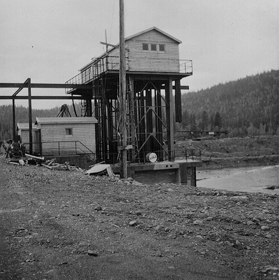 Dammbyggnaden vid Vojmåns utflöde, 1945.