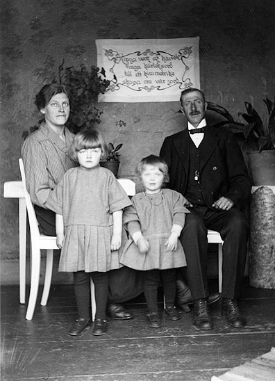 Anna och Herbert Söderström, barnen heter Dagny...