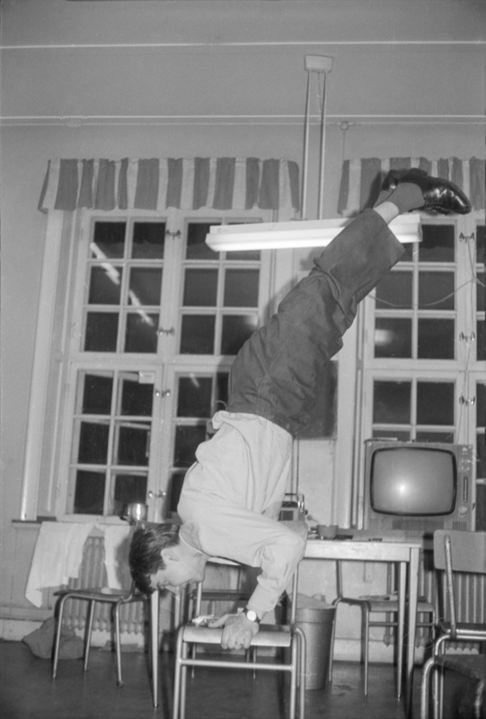 Akrobatisk övning på logementet I 20 1967-68