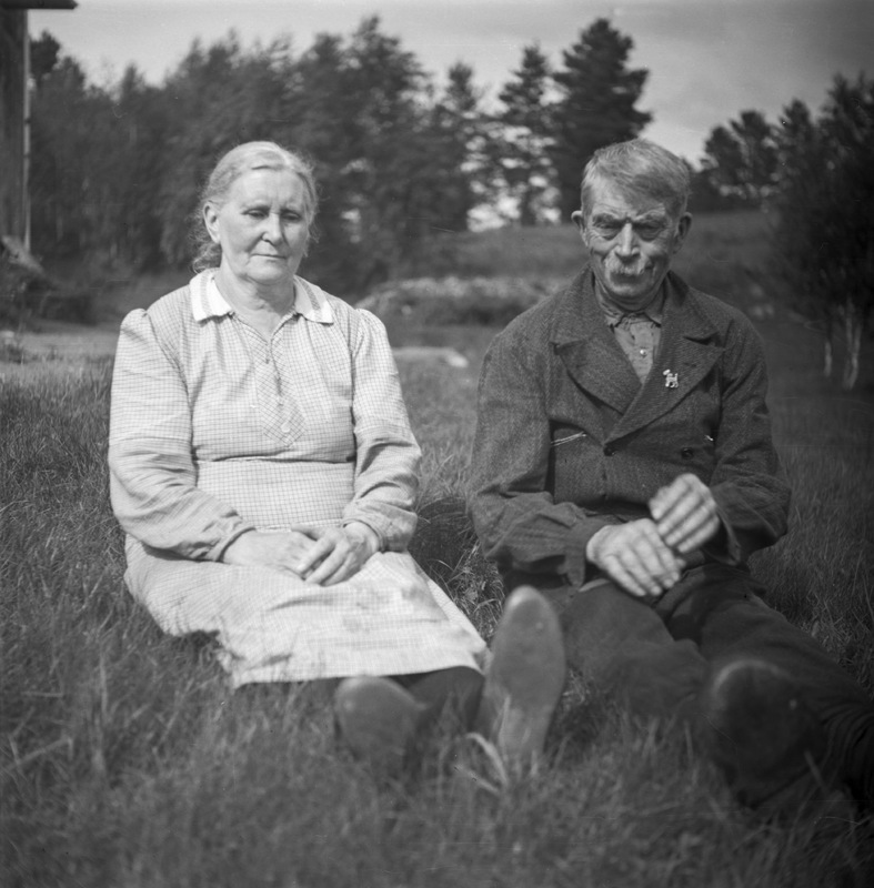 Matilda och Otto Grundström i Nabbnäs.