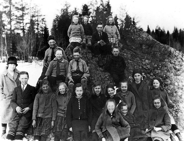 Skolklass i Älglund på 1920-talet.